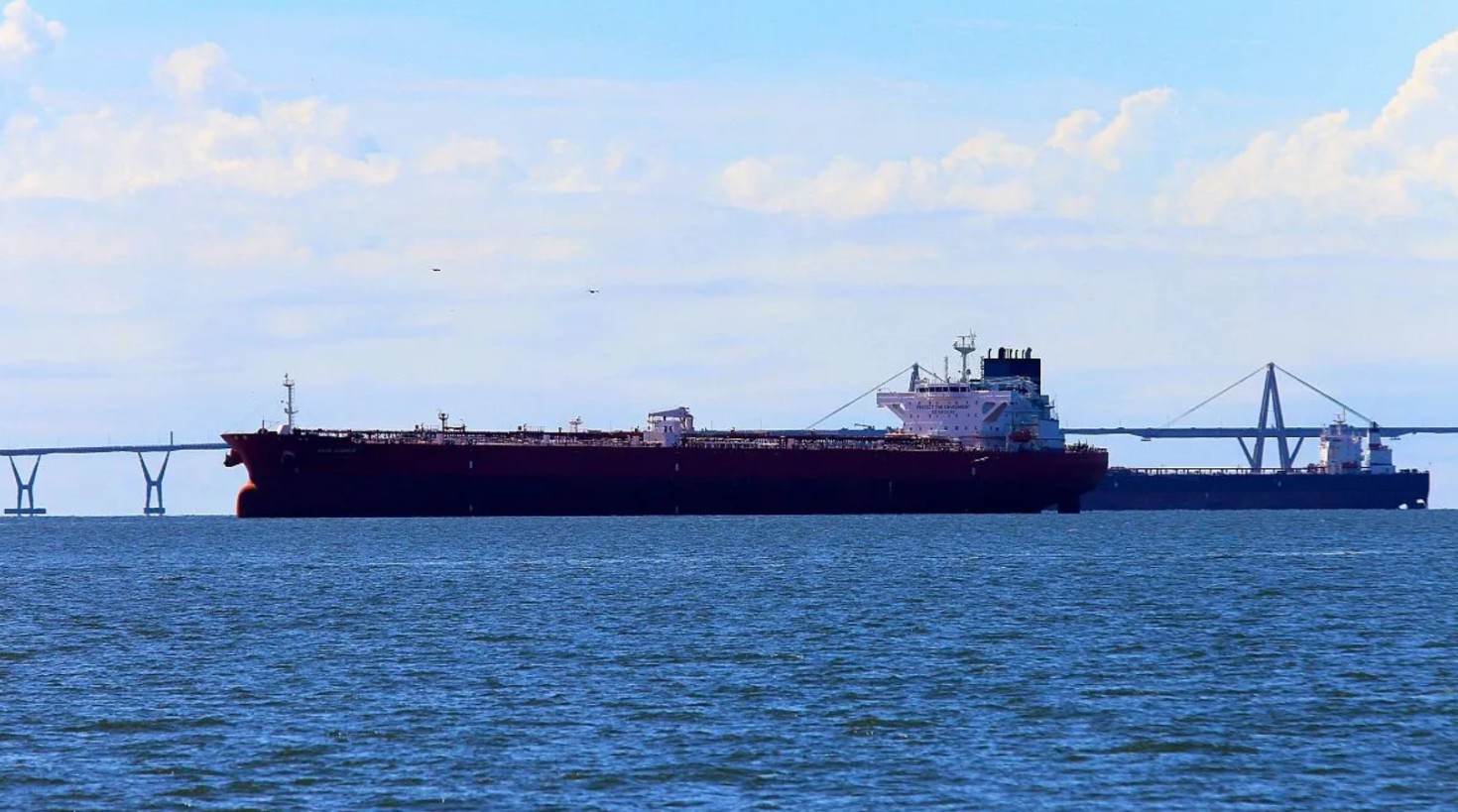 Venezuela açıklarında petrol taşıyan tankerler.