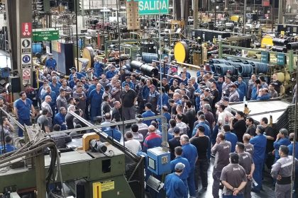 Arjantinli işçiler yeni işçi düşmanı reforma karşı ayakta.