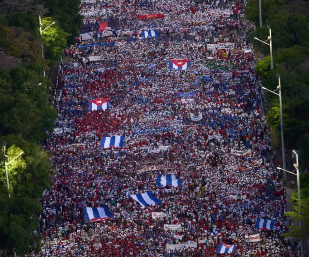 Küba'da anti-emperyalist gösteriler.