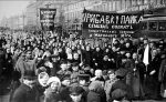 8 Mart 1917'de Petrograd'da (Saint Petersburg) kadınlar.